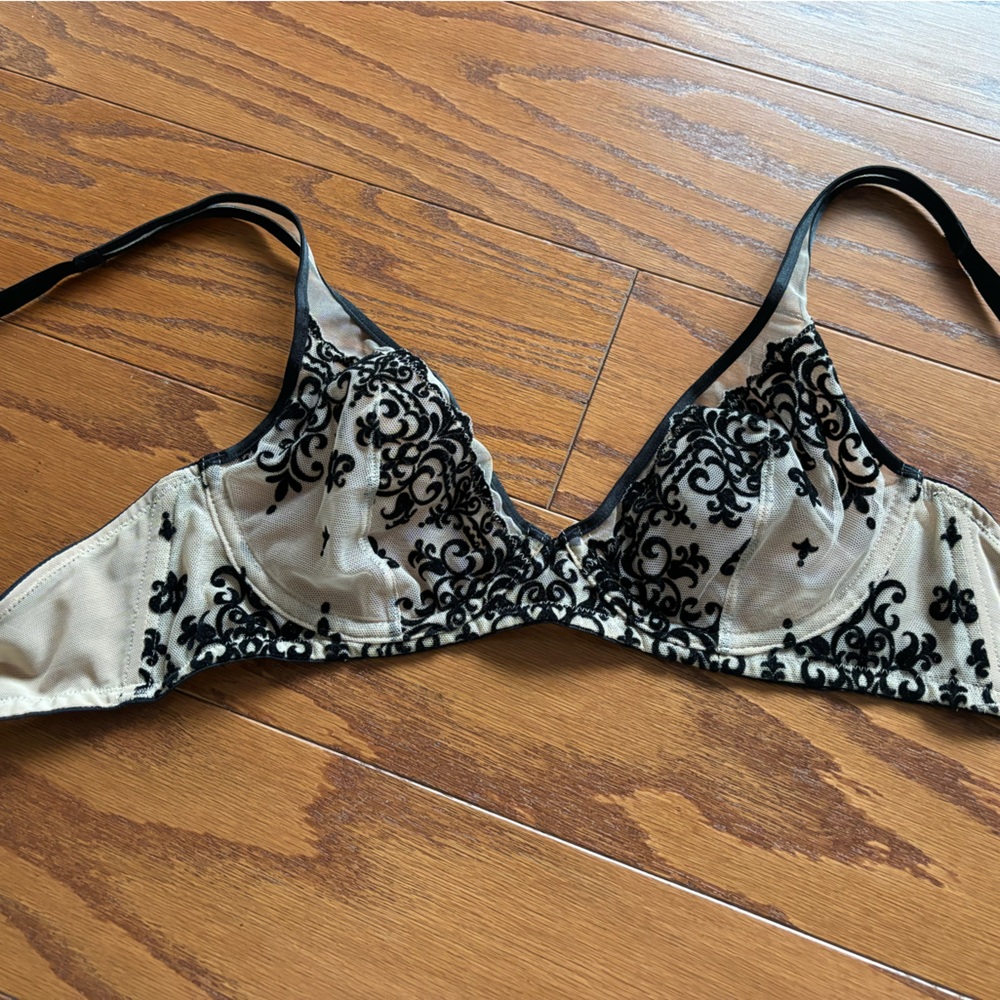 NWOT Soma bra, size 34D